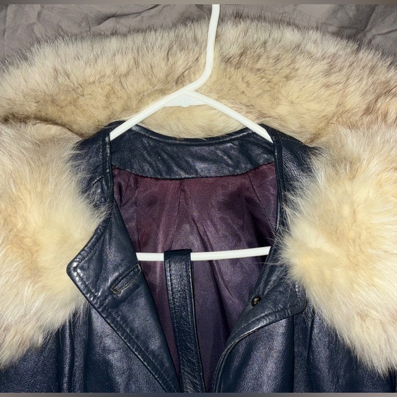 Beautiful vintage full length leather and fur coat - Picture 3 of 6